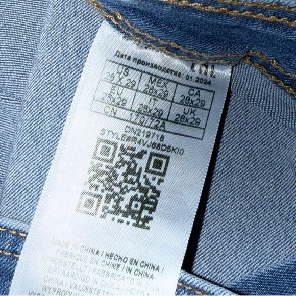 Guess Jeans 90s Ultra High Rise Wide Leg Jean 28 Fray Raw Hem - Picture 7 of 12